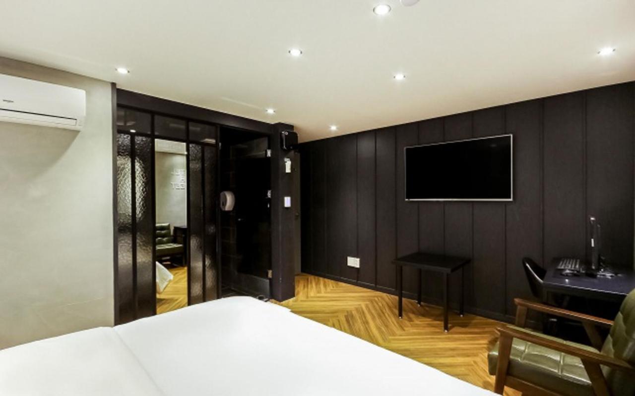 Hotel Bellus Busan Buitenkant foto