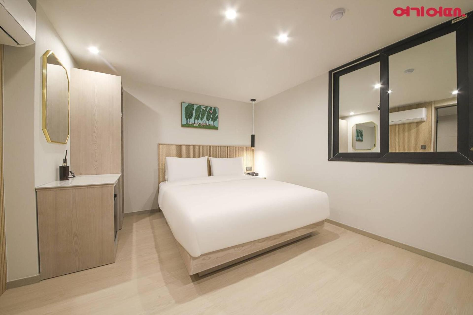 Hotel Bellus Busan Buitenkant foto