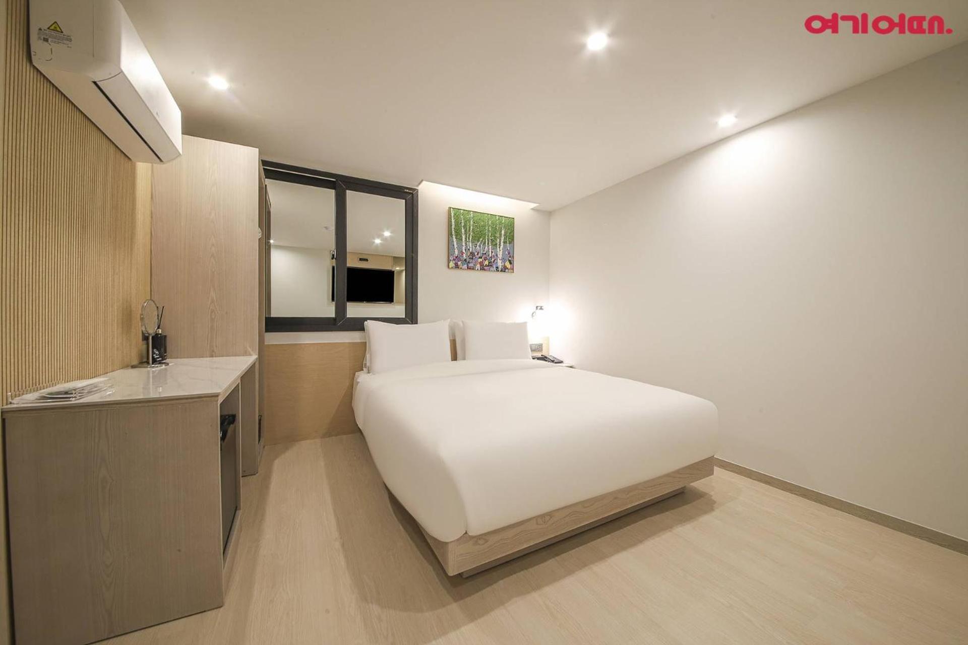 Hotel Bellus Busan Buitenkant foto