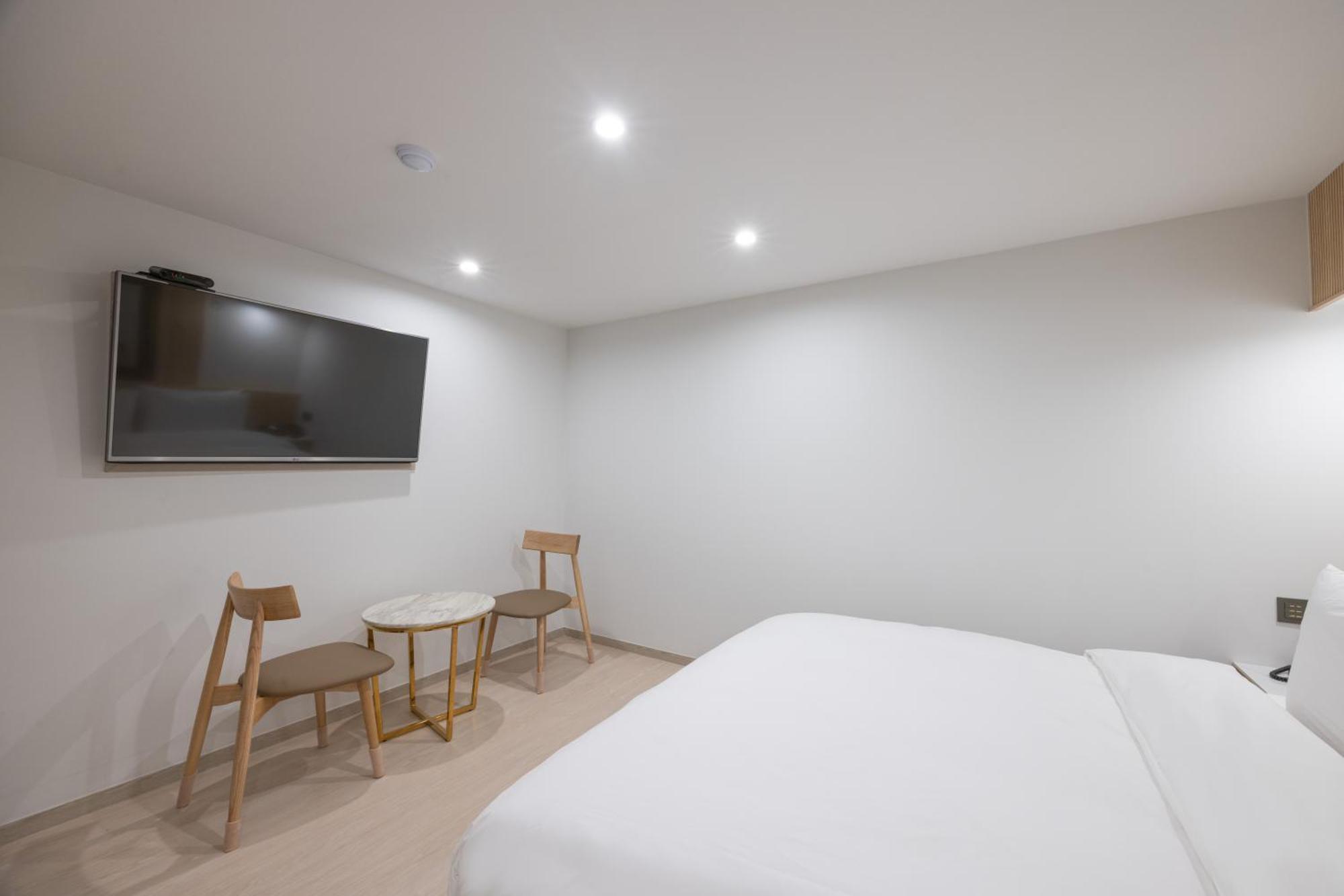 Hotel Bellus Busan Buitenkant foto