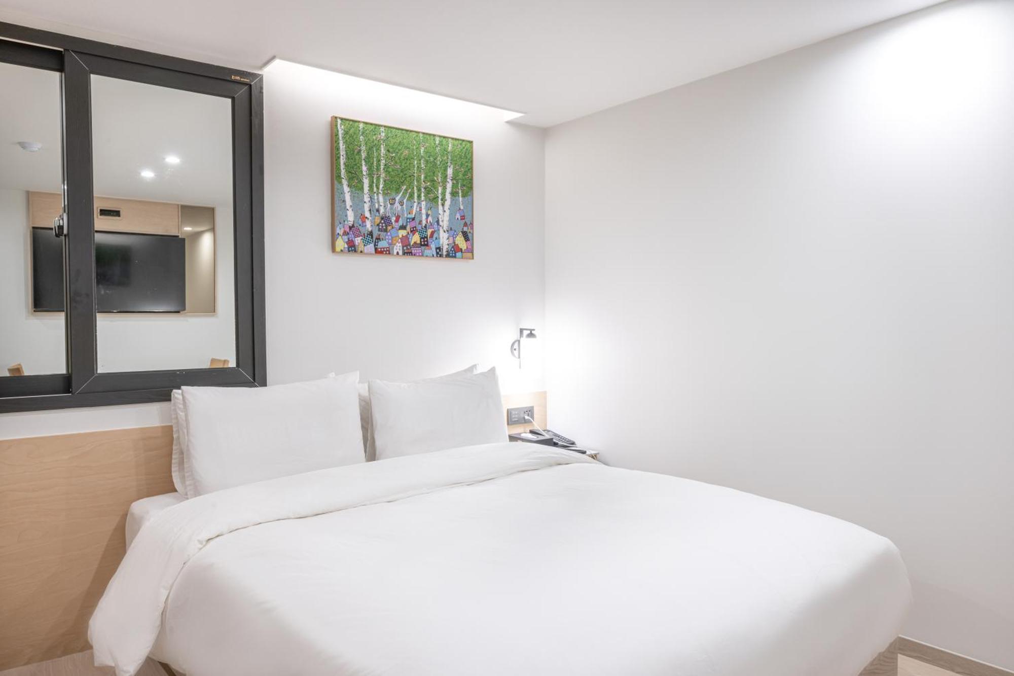 Hotel Bellus Busan Buitenkant foto