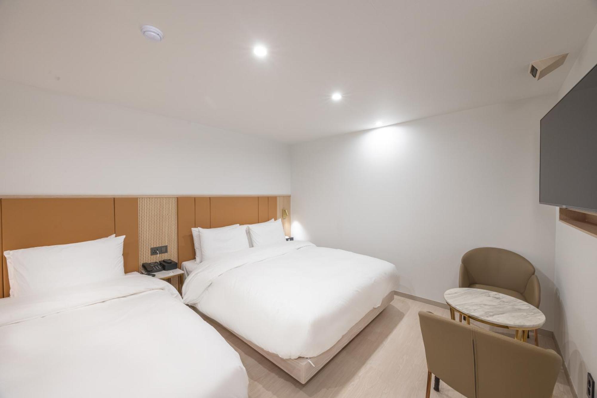 Hotel Bellus Busan Buitenkant foto