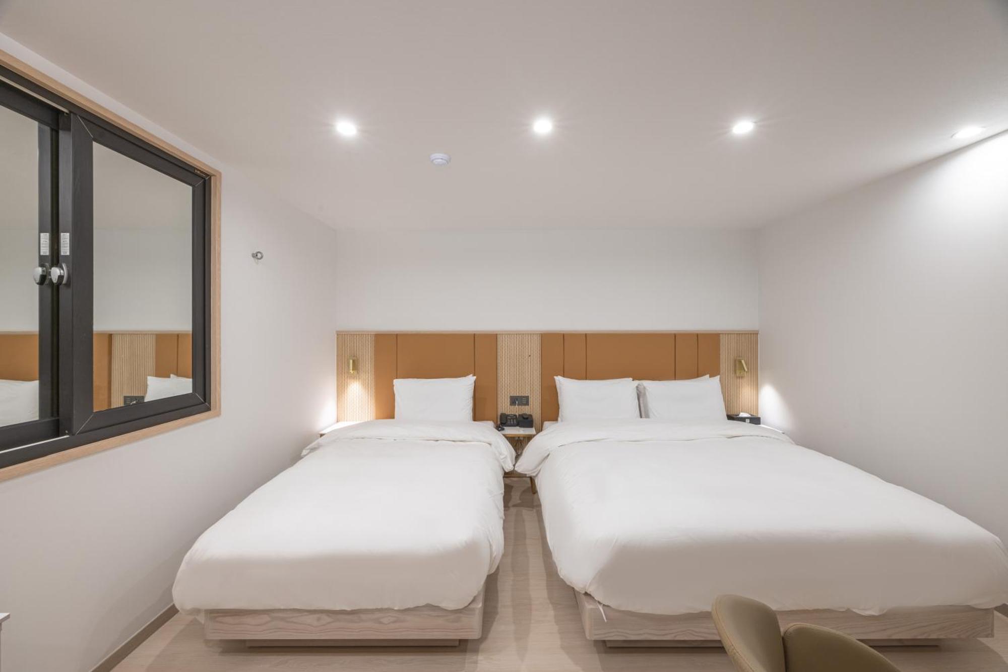 Hotel Bellus Busan Buitenkant foto