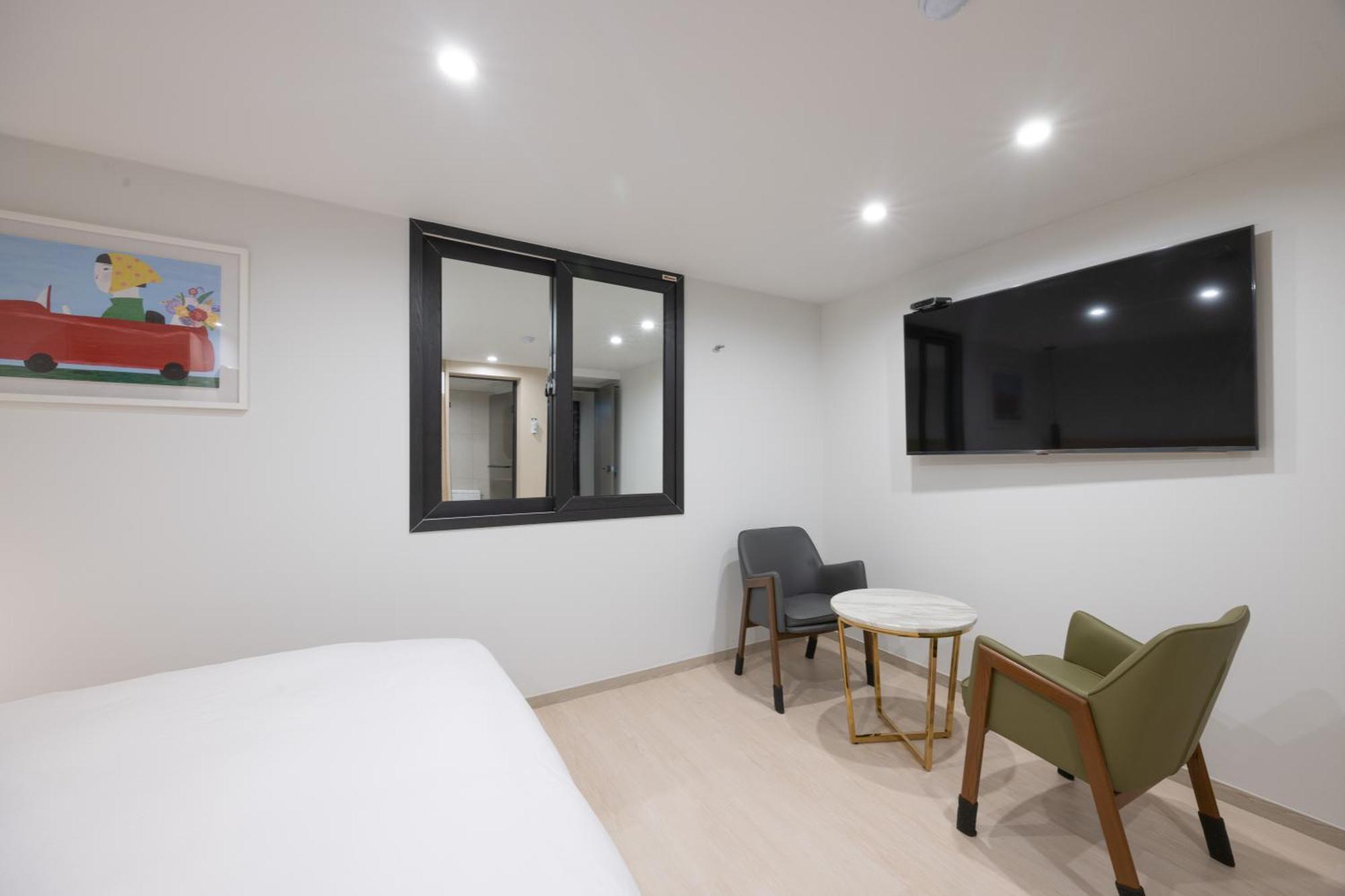 Hotel Bellus Busan Buitenkant foto