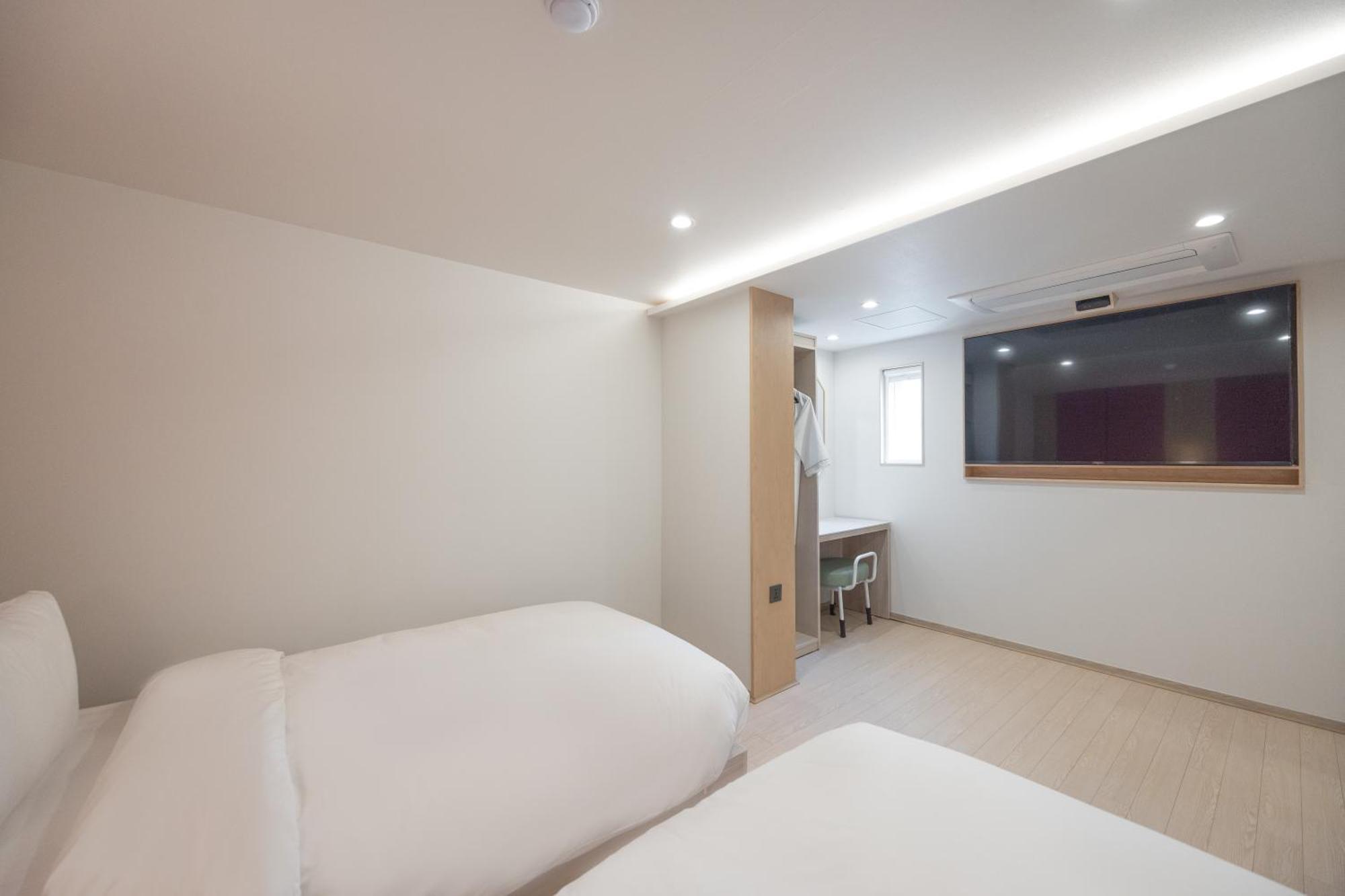 Hotel Bellus Busan Buitenkant foto