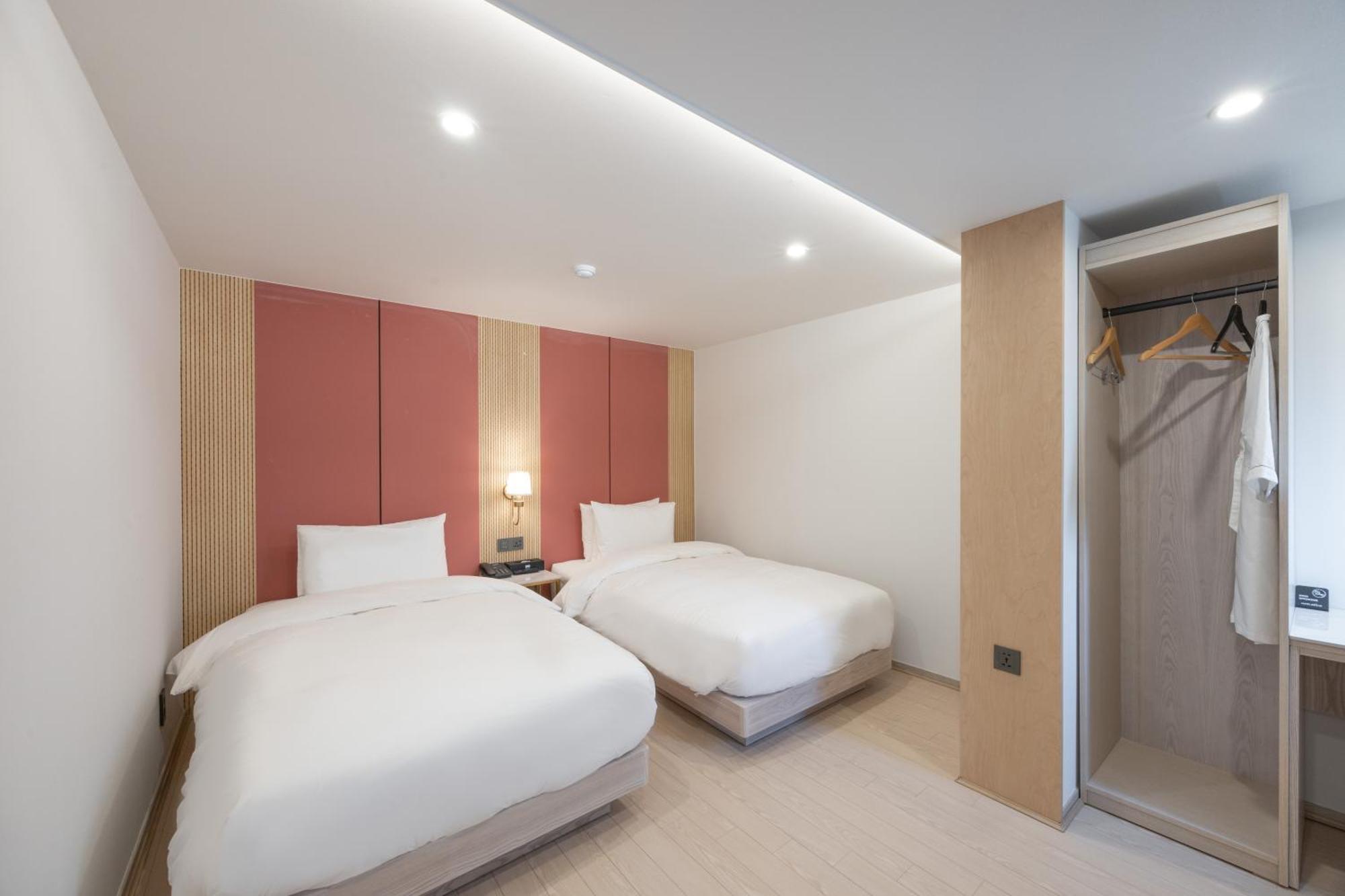 Hotel Bellus Busan Buitenkant foto